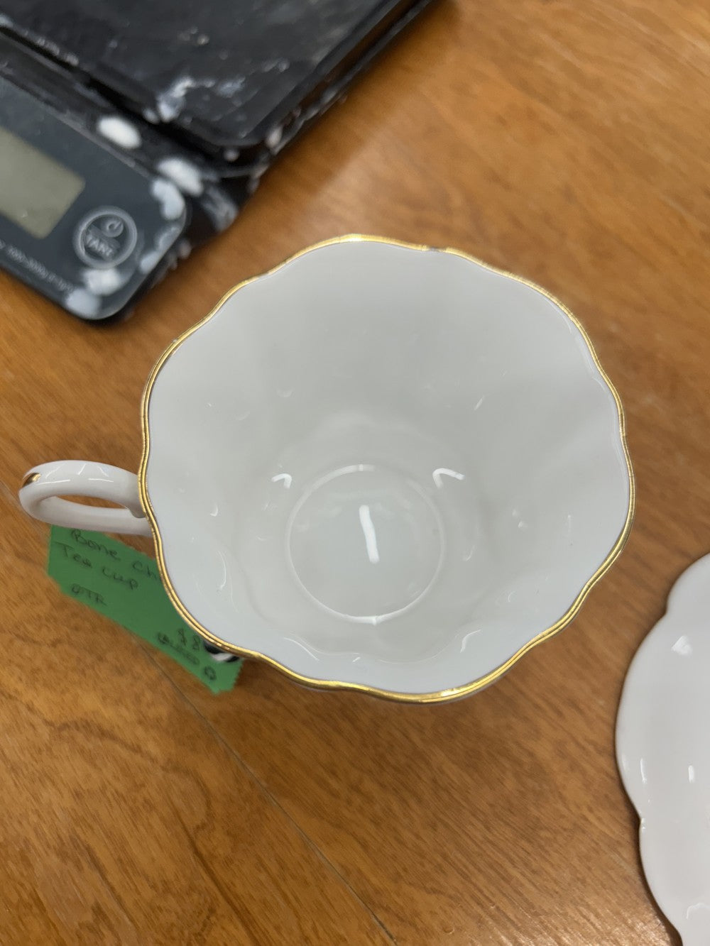 English Castle Bone China Teacup w/ Saucer|3891