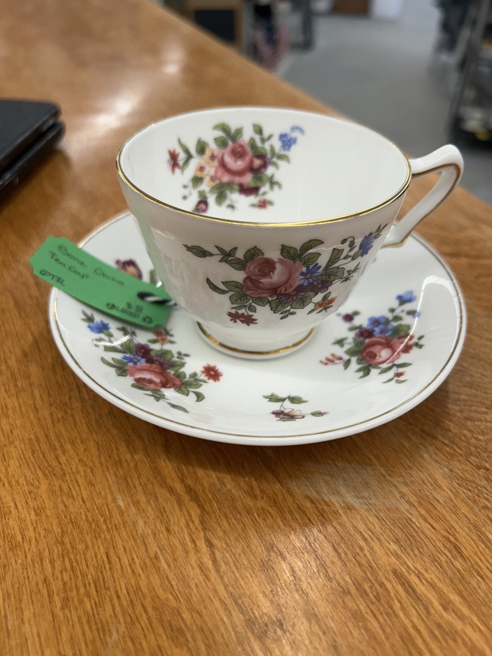 Crown Staffordshire Bone China Teacup w/ Saucer|3817