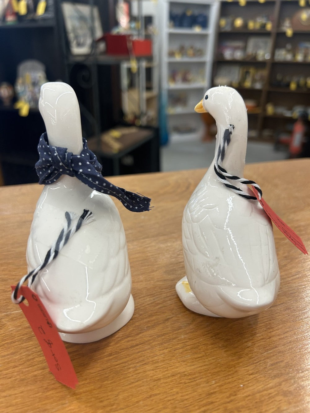 Ceramic Geese set of 2|3847