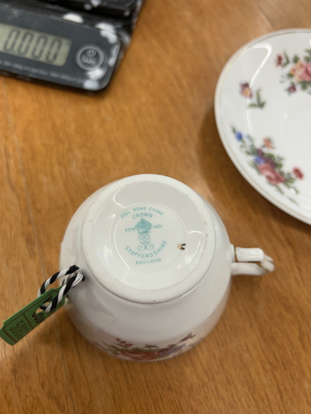 Crown Staffordshire Bone China Teacup w/ Saucer|3818