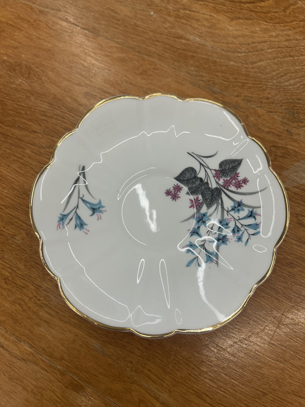 English Castle Bone China Teacup w/ Saucer|3892